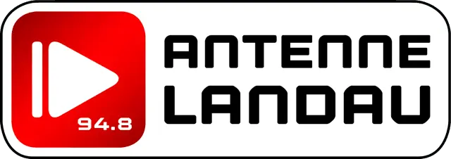 Logo von Antenne Landau mit rotem Play-Symbol und der Frequenz 94.8. Text in schwarz auf weißem Hintergrund.